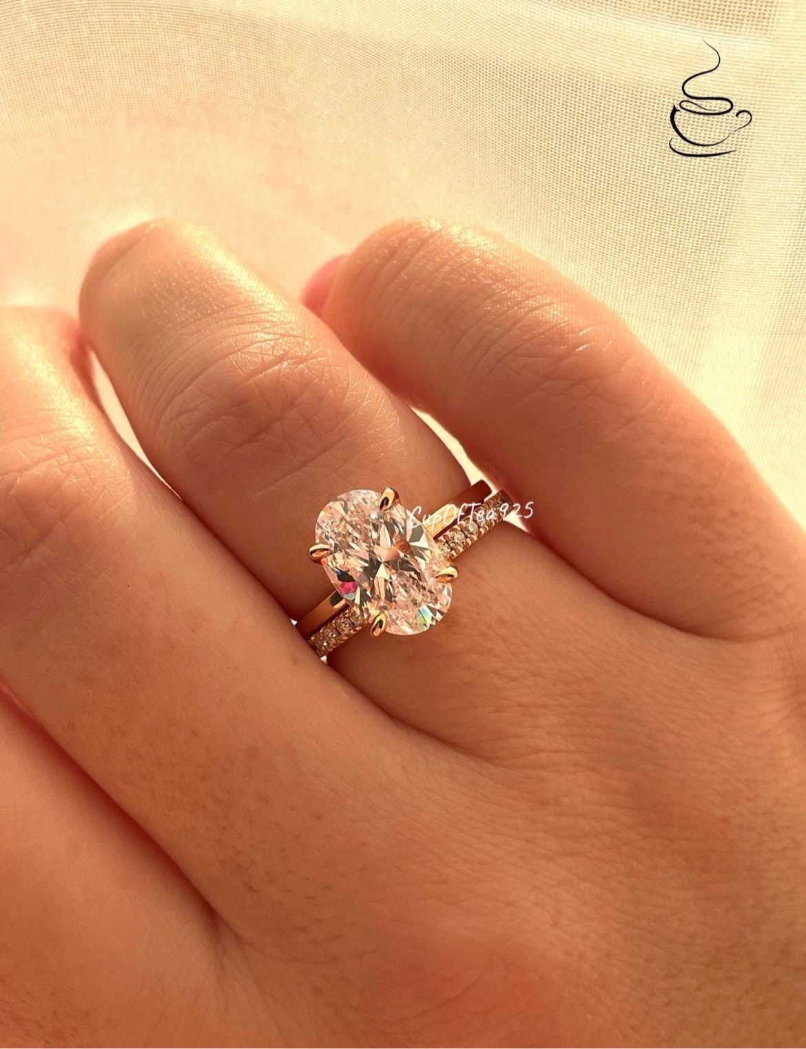 Yellow gold vermeil, rose gold vermeil, Sterling silver 925 braidal set with 3.5CT 3.5CT oval cut CZ Solitare and moissanite half eternity band