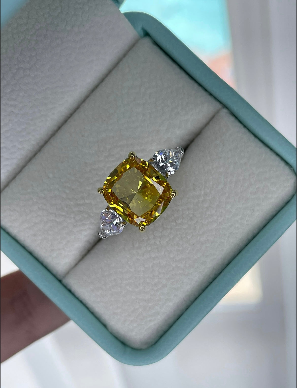 Sterling Silver 925 engagement ring with 4CT Cushion Cut Citrine