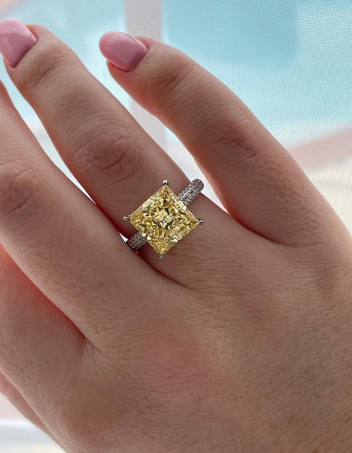 Sterling Silver 925 engagement ring with 5CT yellow canary crushed ice simulated diamond