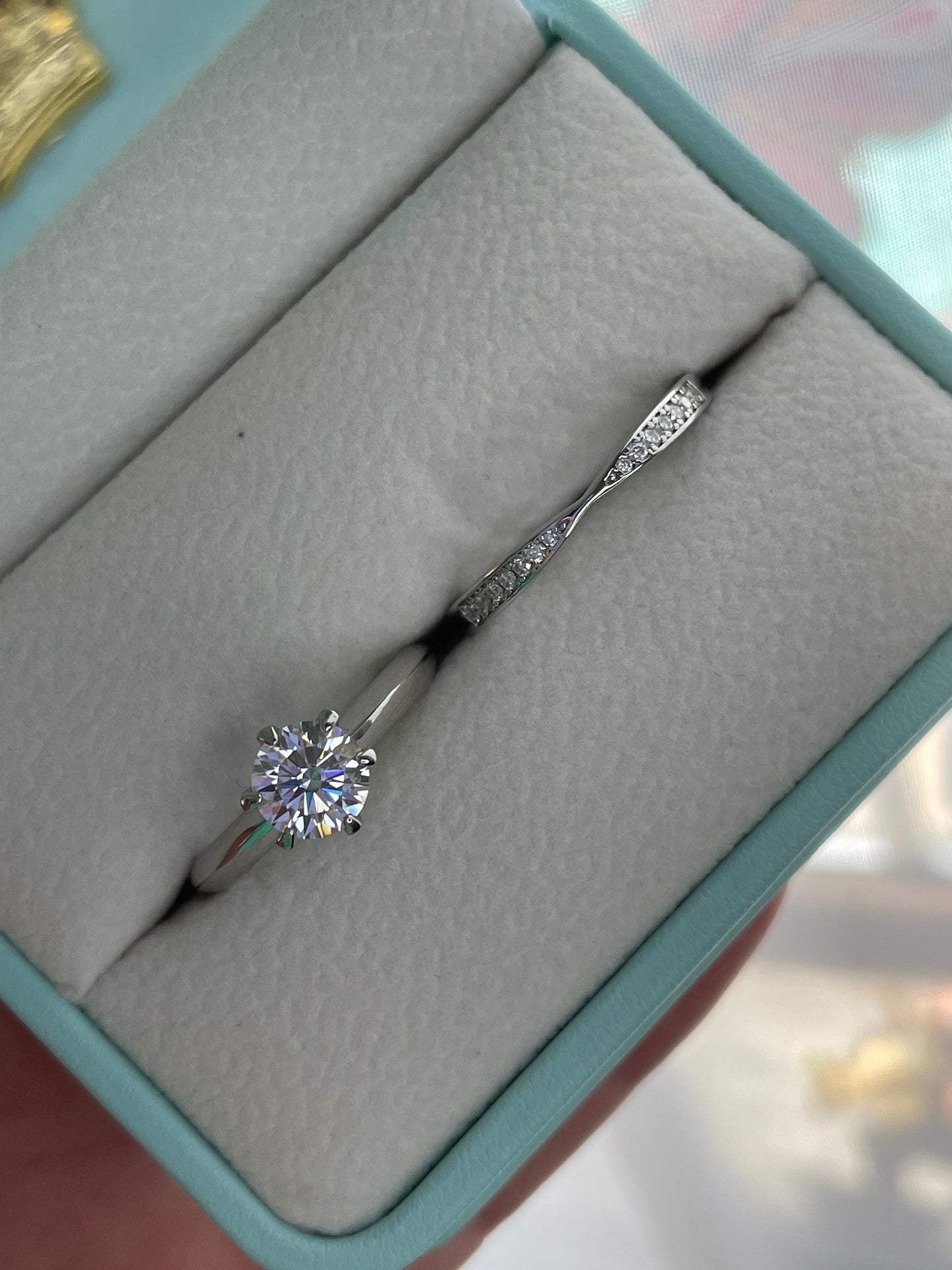 Moissanite set. Sterling Silver 925 bridal set with 1CT, 2CT round brilliant cut moissanite and curved band