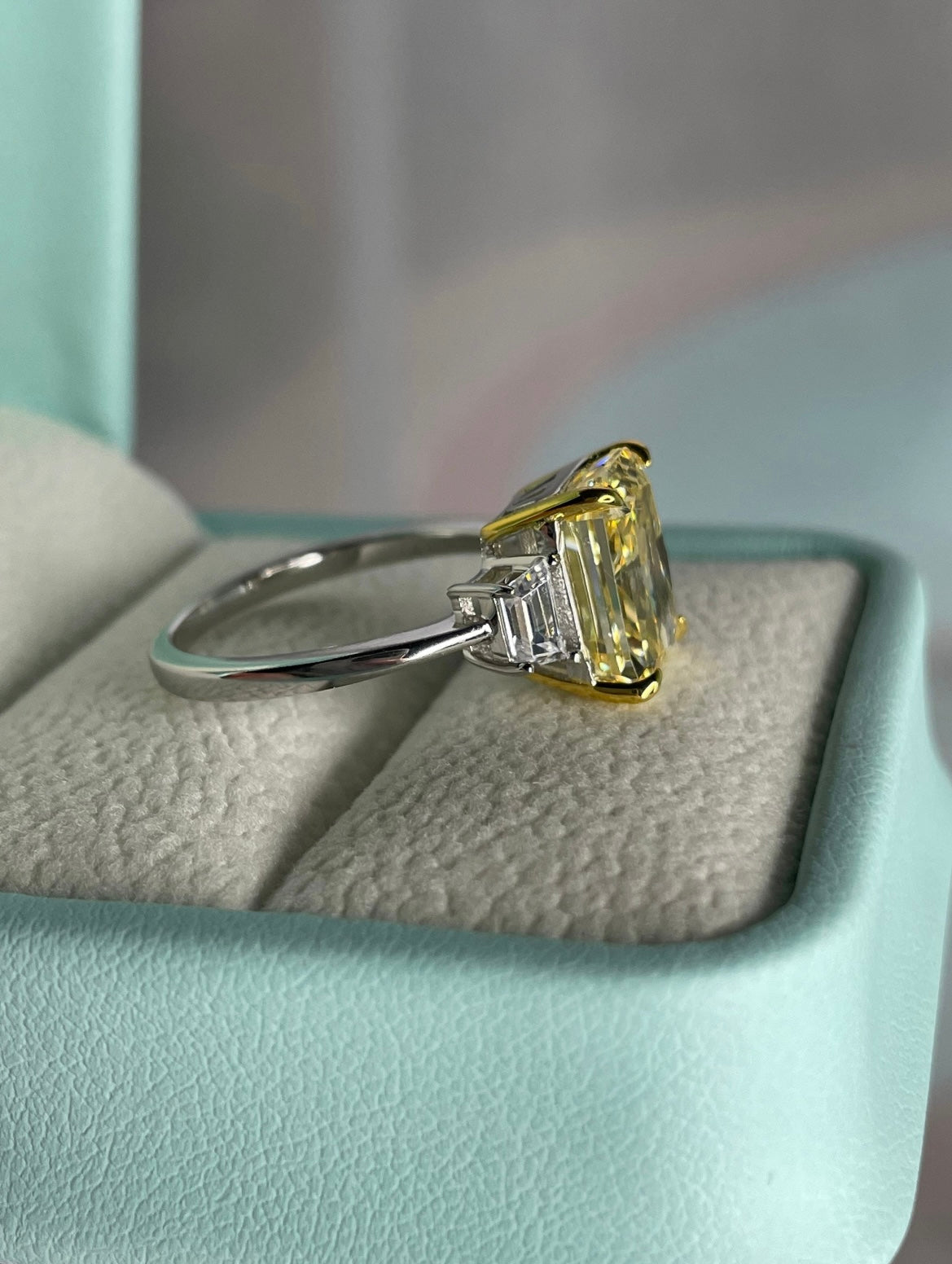 Double tone Sterling Silver 925 engagement ring with 3.5CT yellow canary crushed ice simulated diamond