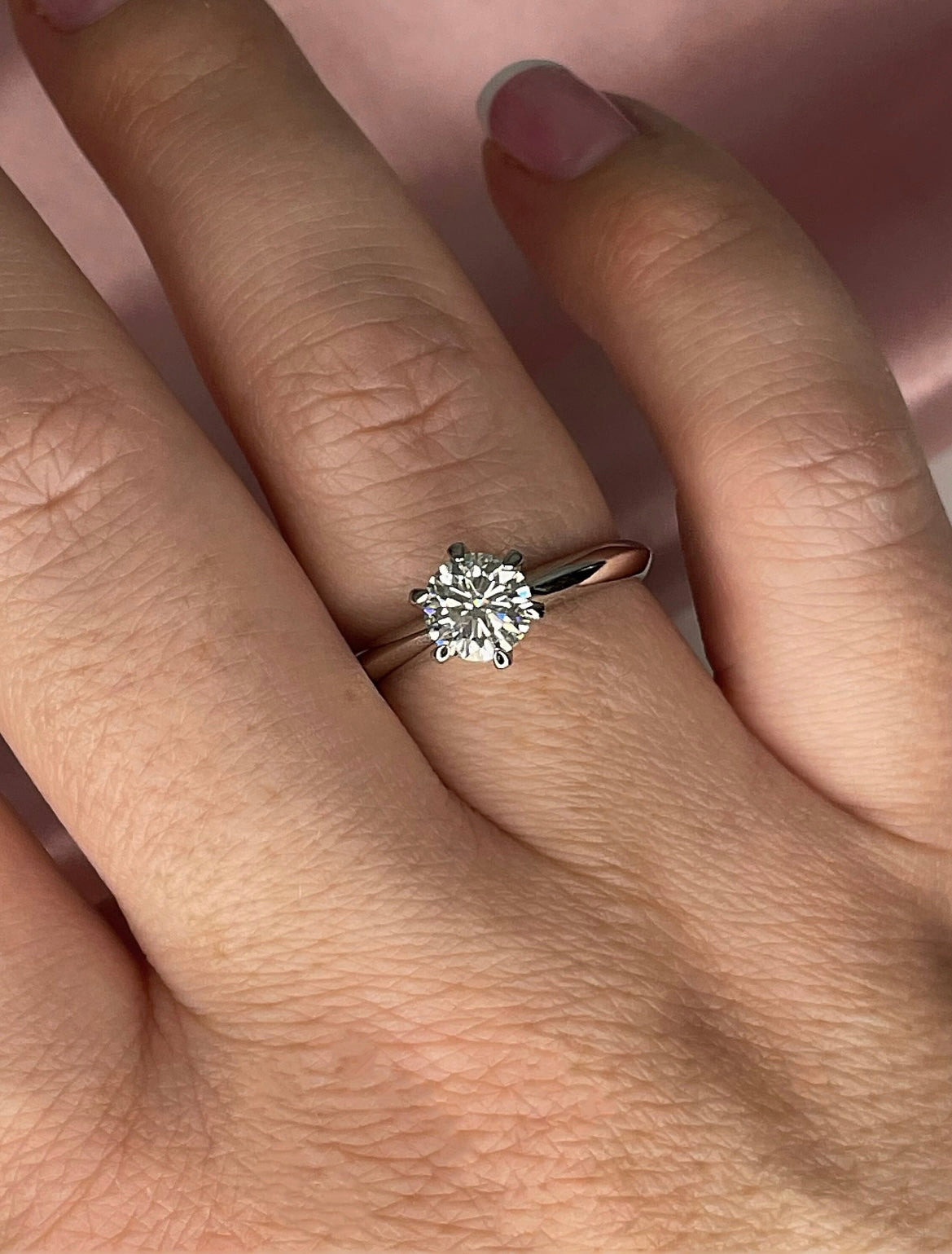Moissanite. Sterling Silver 925 1CT round brilliant cut solitaire engagement ring with moissanite