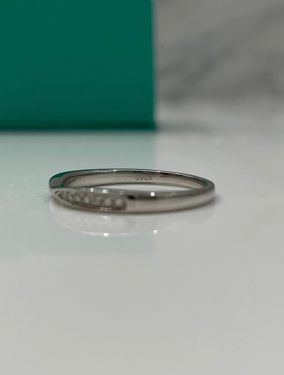 Moissanite. Sterling silver 925 curved moissanite band.