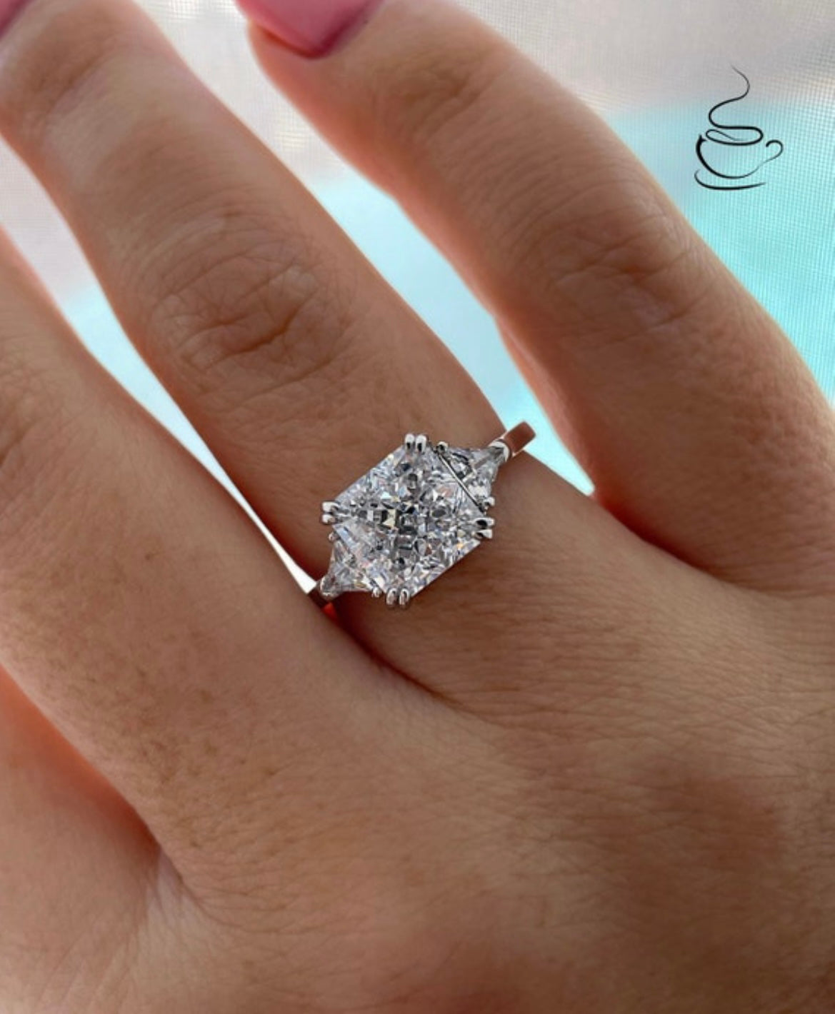 The Joy. Sterling Silver 925 engagement ring with clear crushed ice simulated diamond