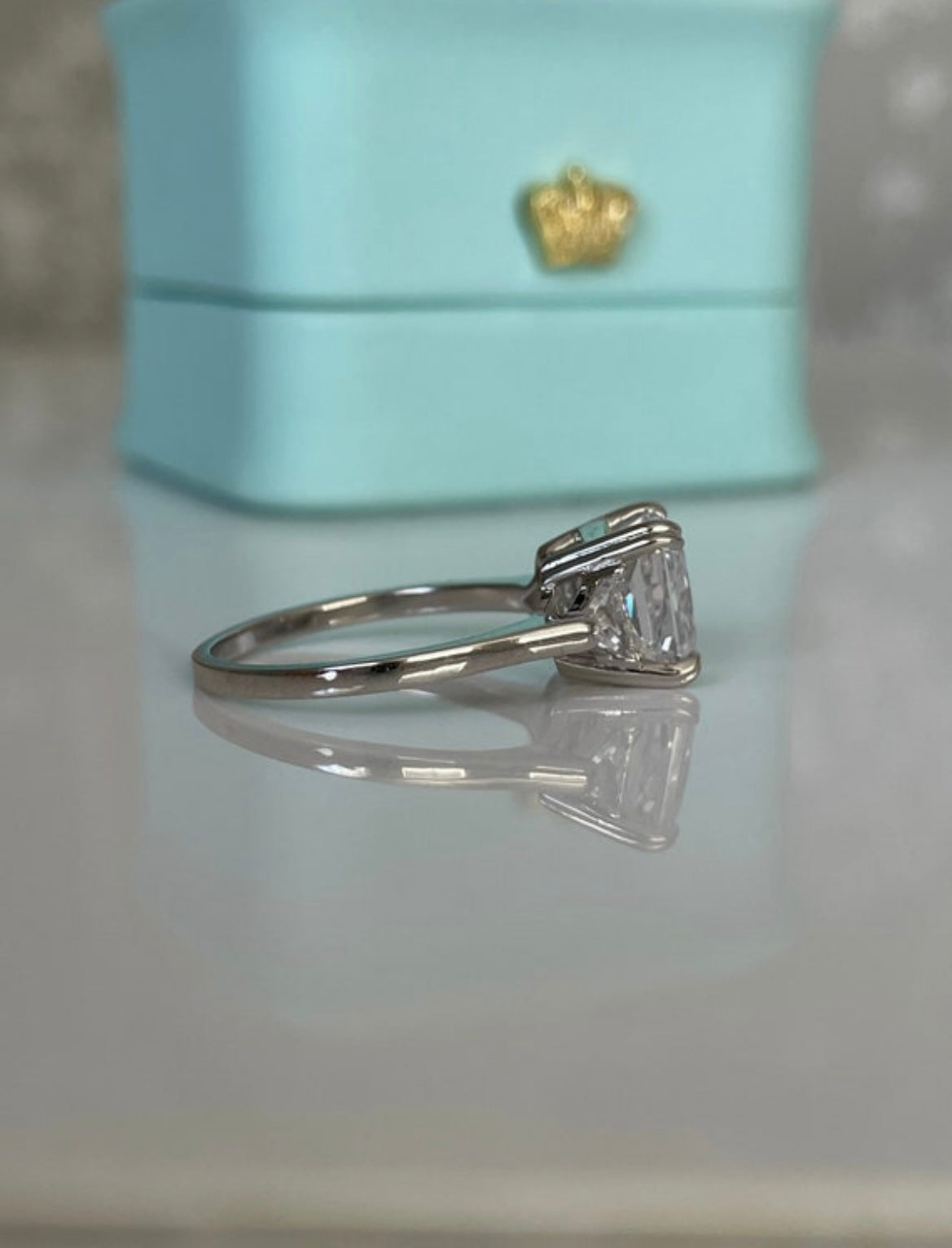 The Joy. Sterling Silver 925 engagement ring with clear crushed ice simulated diamond