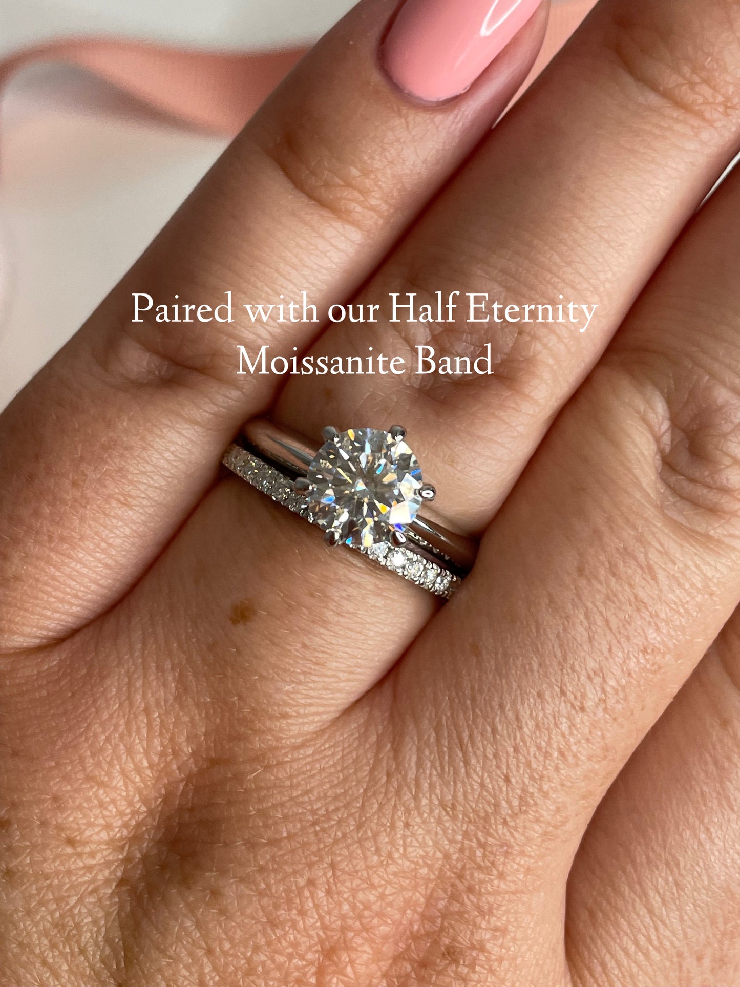 Moissanite. 2CT VVS D color round brilliant cut Moissanite in Sterling Silver 925 Solitaire Engagement Ring