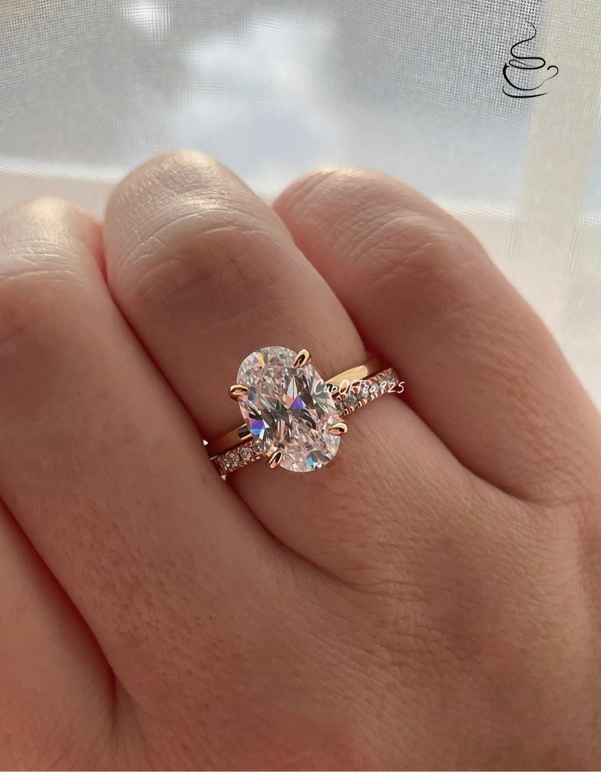 Yellow gold vermeil, rose gold vermeil, Sterling silver 925 braidal set with 3.5CT 3.5CT oval cut CZ Solitare and moissanite half eternity band