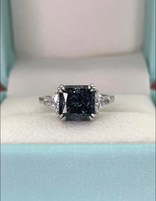 The Joy. Sterling Silver 925 ring with gray, black , bluish crushed ice simulated diamond in sterling silver 925