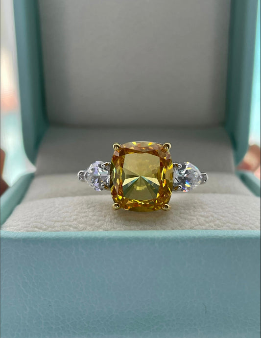 Sterling Silver 925 engagement ring with 4CT Cushion Cut Citrine