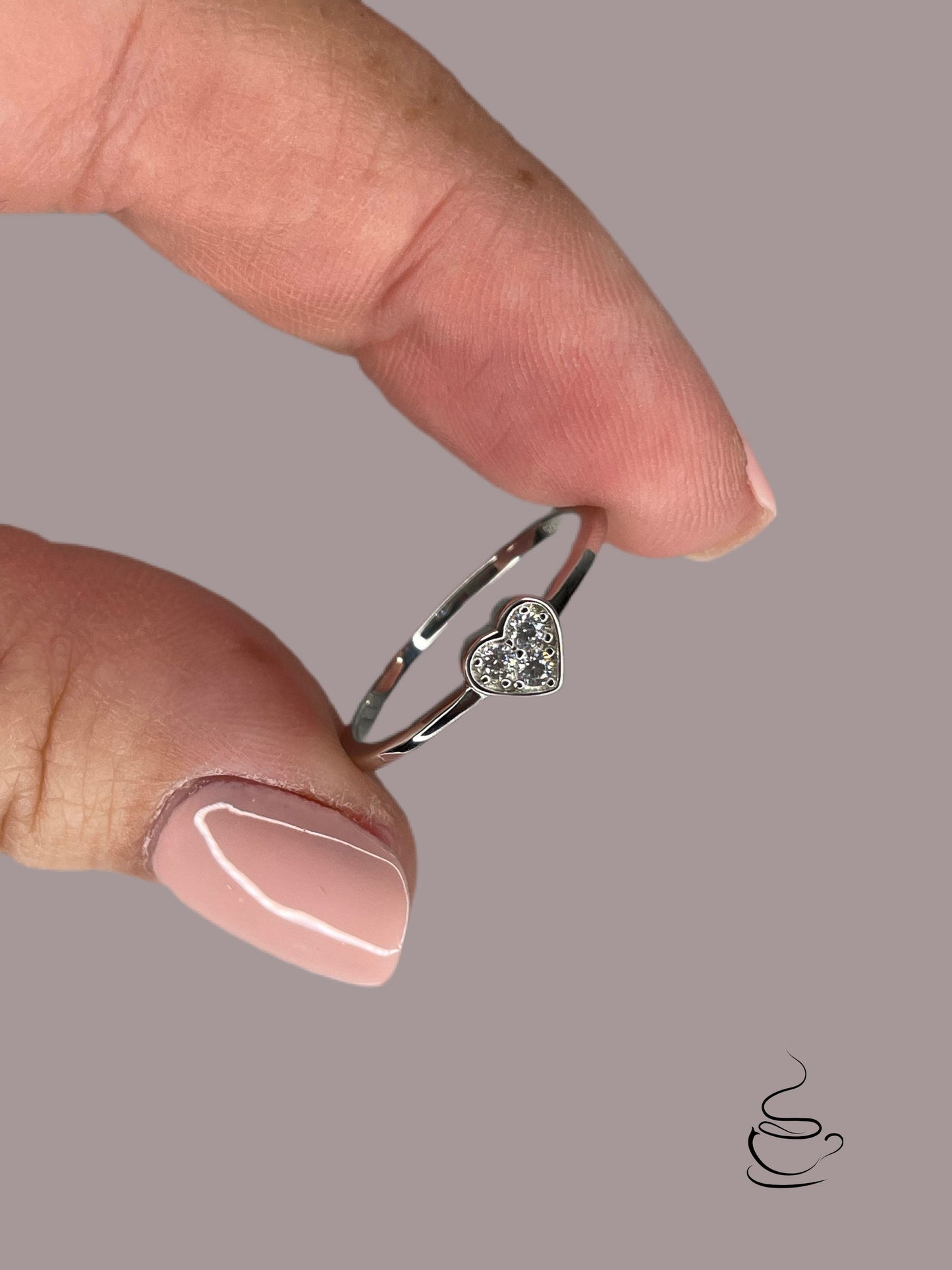 Minimalist ring. Sterling Silver 925 Heart Shaped Ring with CZ Diamonds Dainty ring