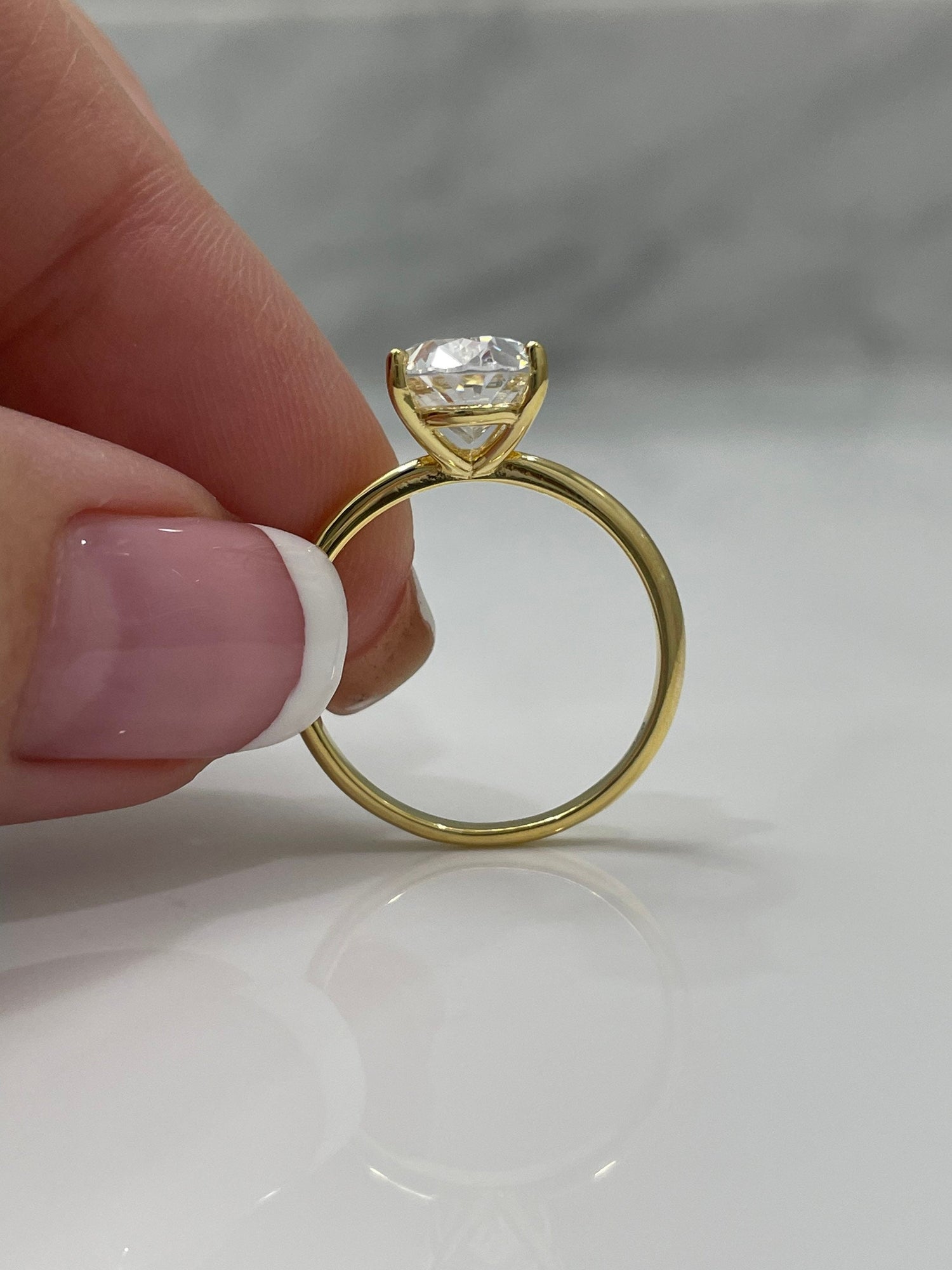The Brooklyn. 10K, 14K, 18K Gold, Sterling Silver 925 2.5CT, 4CT Oval Cut Solitaire Engagement Ring with D VVS Moissanite