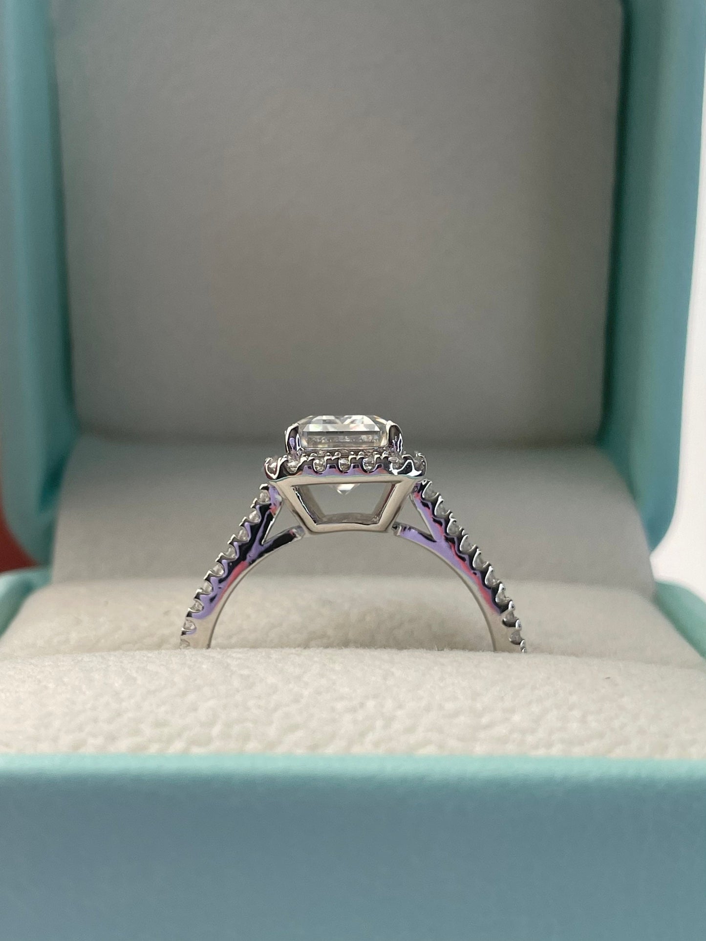 New In! 3.75 TCTW Moissanite. Sterling Silver 925 engagement ring 3CT emerald halo DEF VVS moissanite