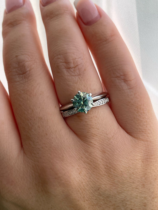 Moissanite. Sterling Silver 925 engagement rings set with 2CT round green Moissanite and curved moissanite band