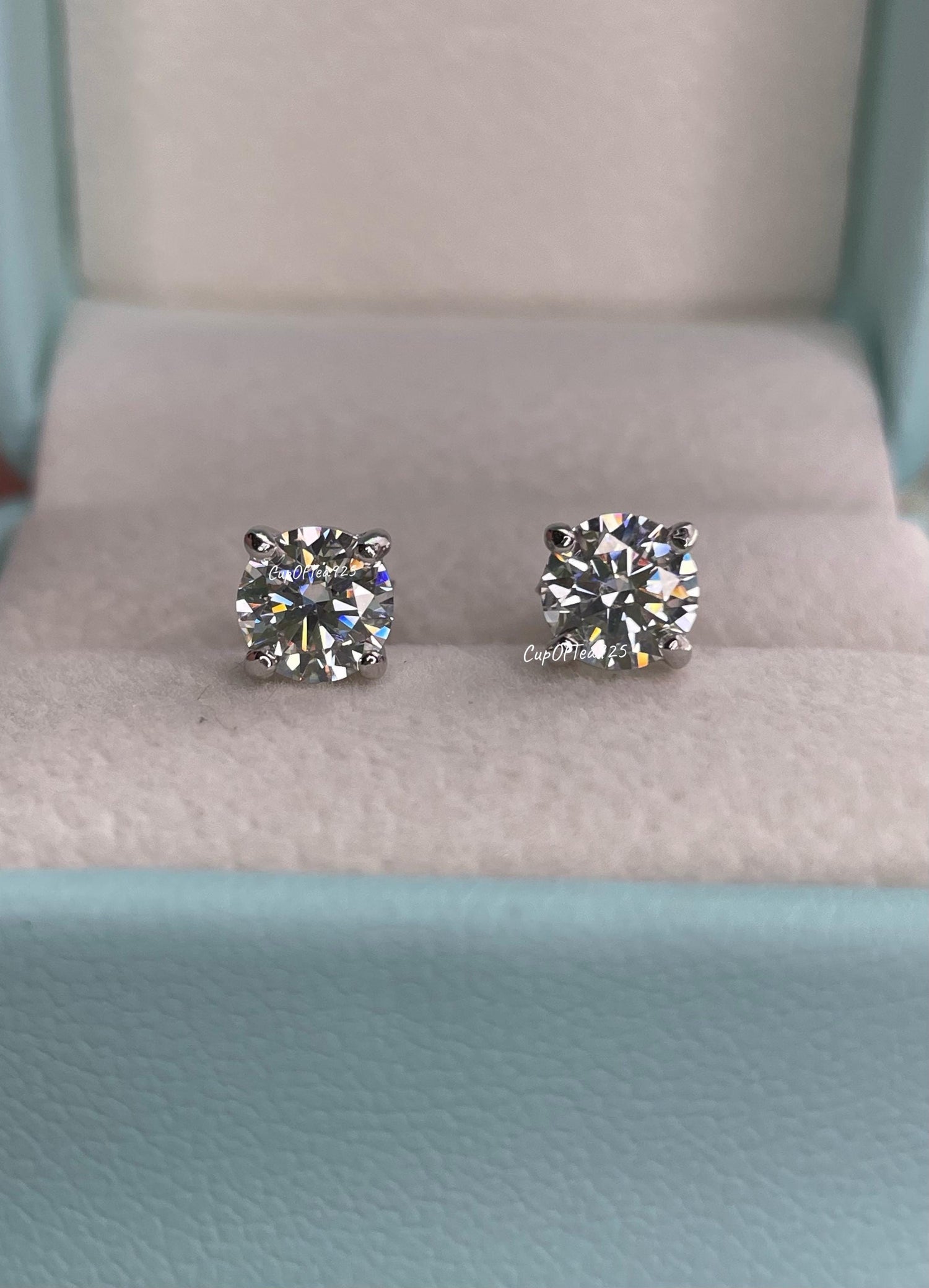 Moissanite. 1.6 CTTW (0.8CT+0.8CT) The Finest D color Flawless Moissanite Stud Earrings in Sterling Silver 925