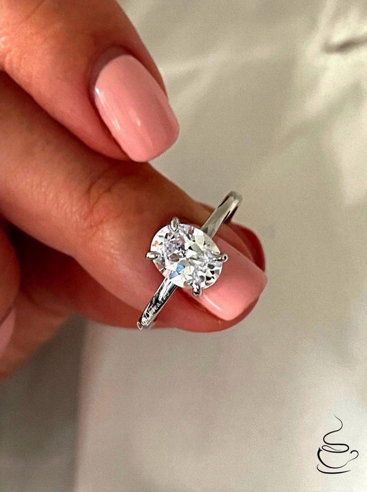 Sterling Silver 925 Engagement Ring with 2CT(7mm*9mm) oval cut simulated diamond and hidden halo