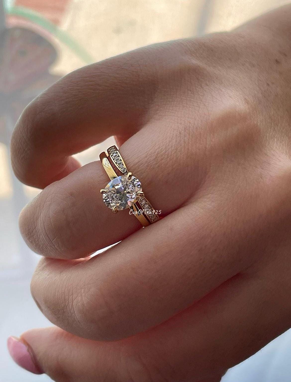 Yellow Gold vermeil engagement ring Set with 2CT Oval cut D VVS moissanite or CZ and curved moissanite band