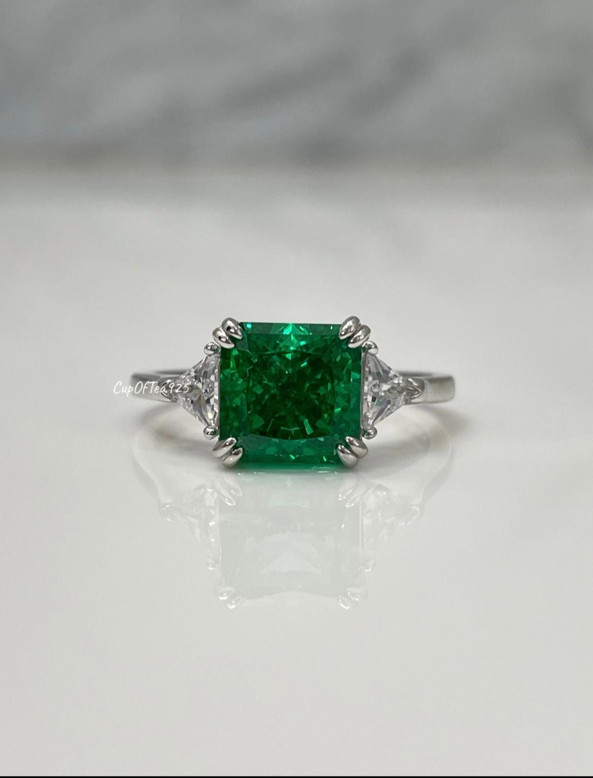 The Joy. Crushed ice 3CT green emerald in sterling silver 925. Engagement ring, promise ring, May birthstone ring