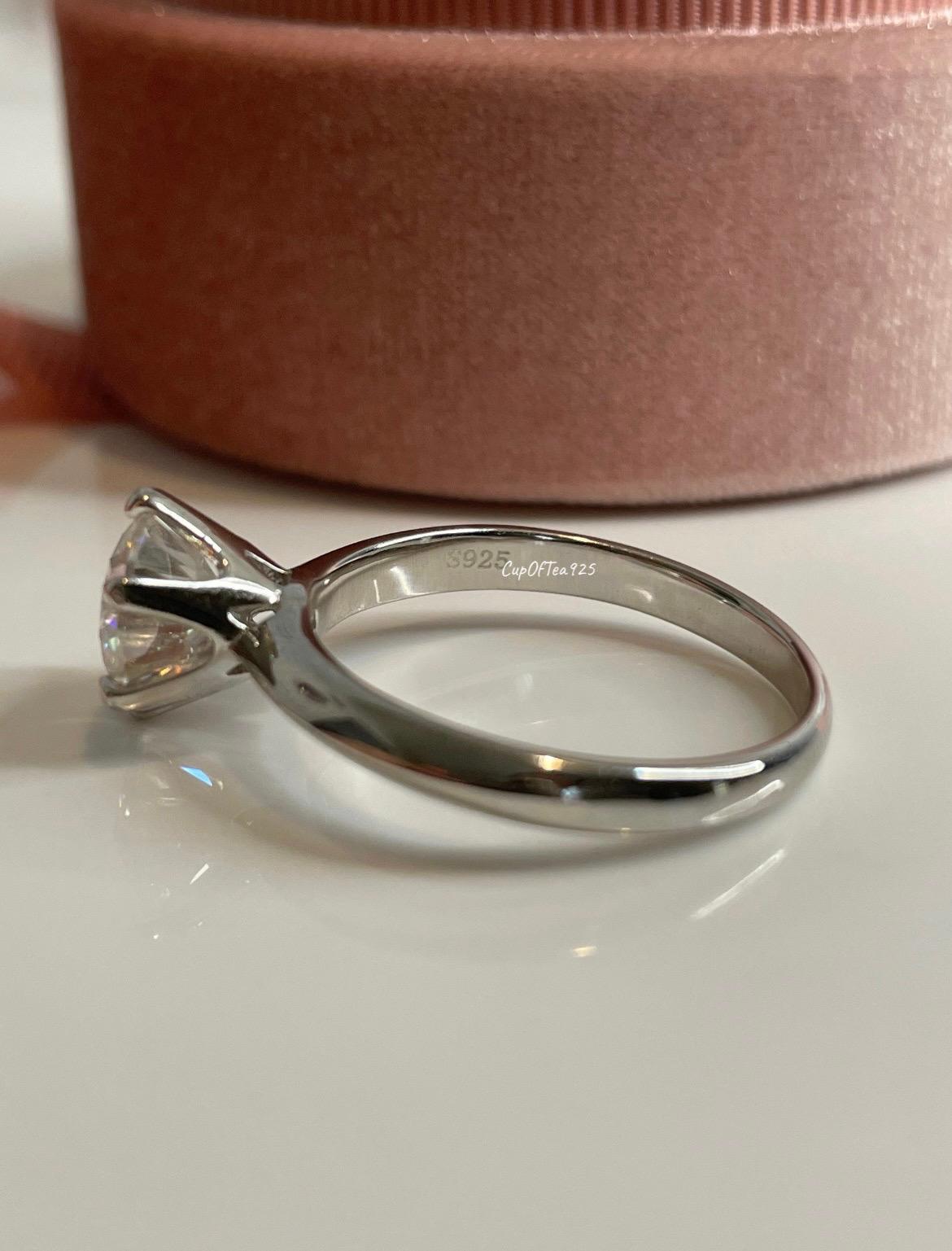 1CT 2CT Round Brilliant Cut D color VVS Moissanite engagement Ring In Sterling Silver 925 or Gold, Solitare Moissanite engagement ring