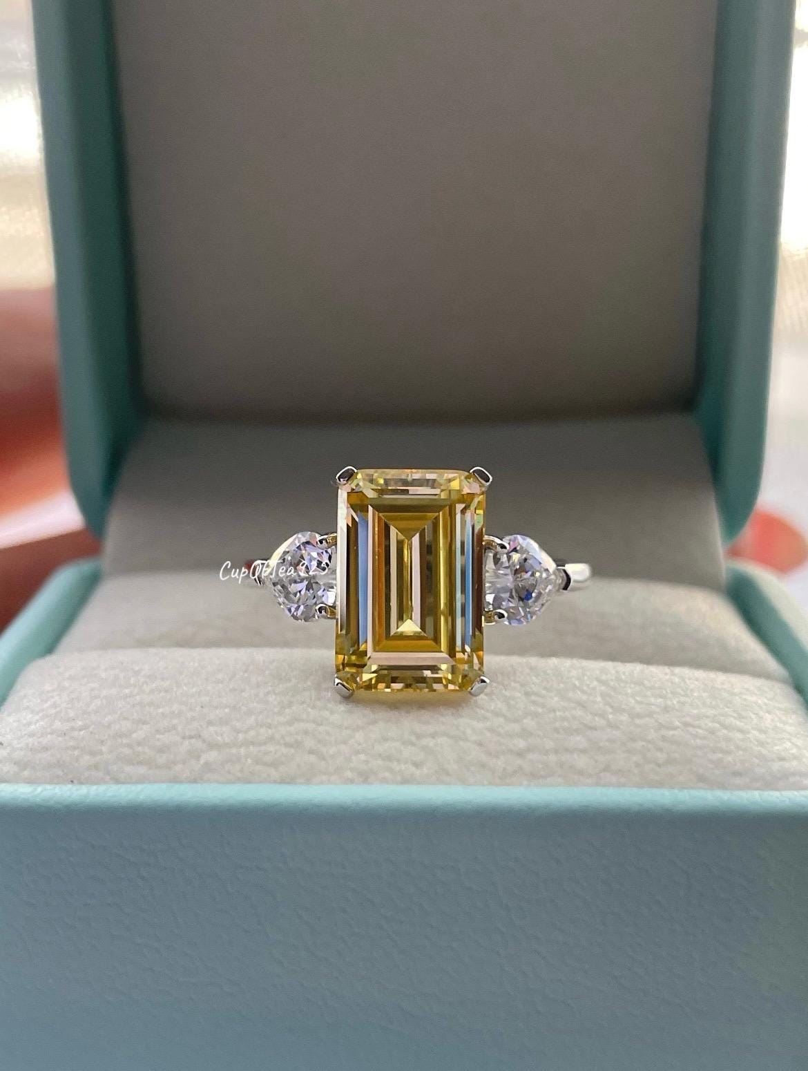 New In! Sterling Silver 925 engagement ring with 3.5CT yellow canary emerald cut CZ simulated diamond