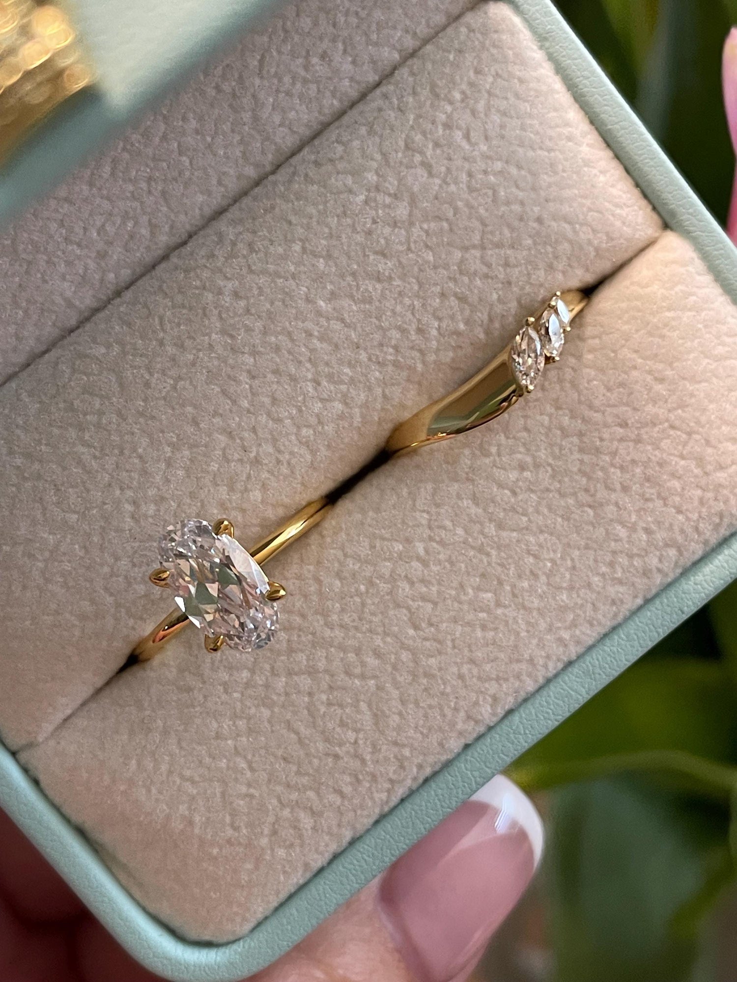 NewIn! Yellow gold, rose gold over sterling silver 925, bridal set with 2.25CT skinny oval cut CZ diamond & curved band, engagement ring set