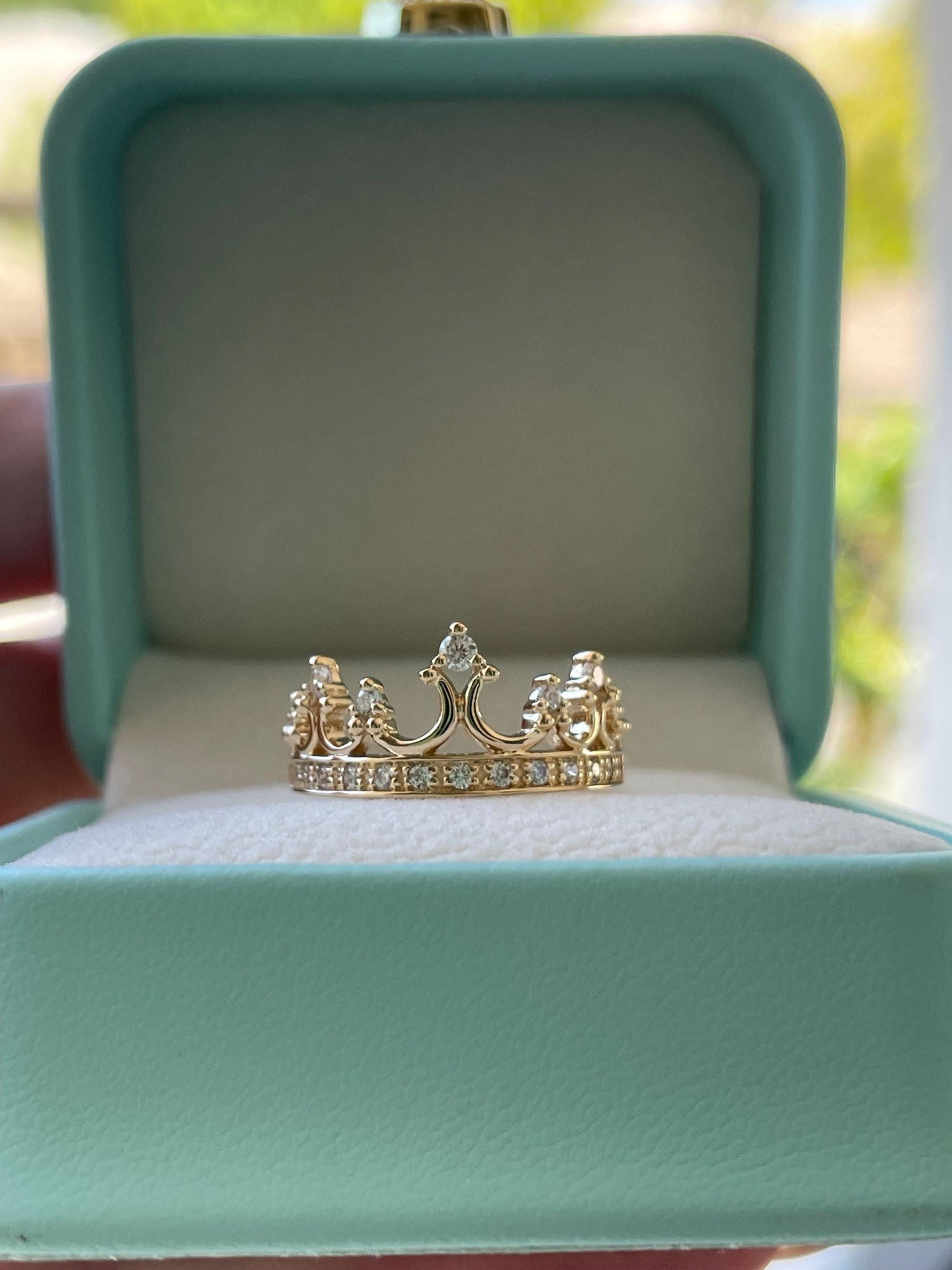 14K gold queen crown ring with moissanite , gift for her, graduation gift, moissanite crown ring, engagement ring