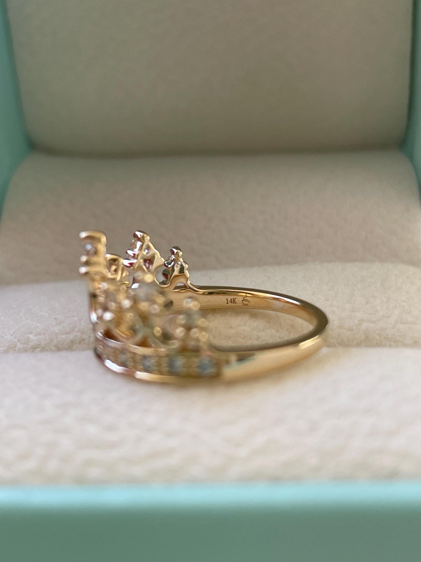 14K gold queen crown ring with moissanite , gift for her, graduation gift, moissanite crown ring, engagement ring