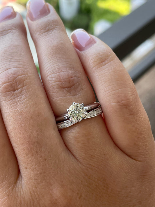 Moissanite set. Sterling Silver 925 bridal set with 1CT, 2CT round brilliant cut moissanite and curved band