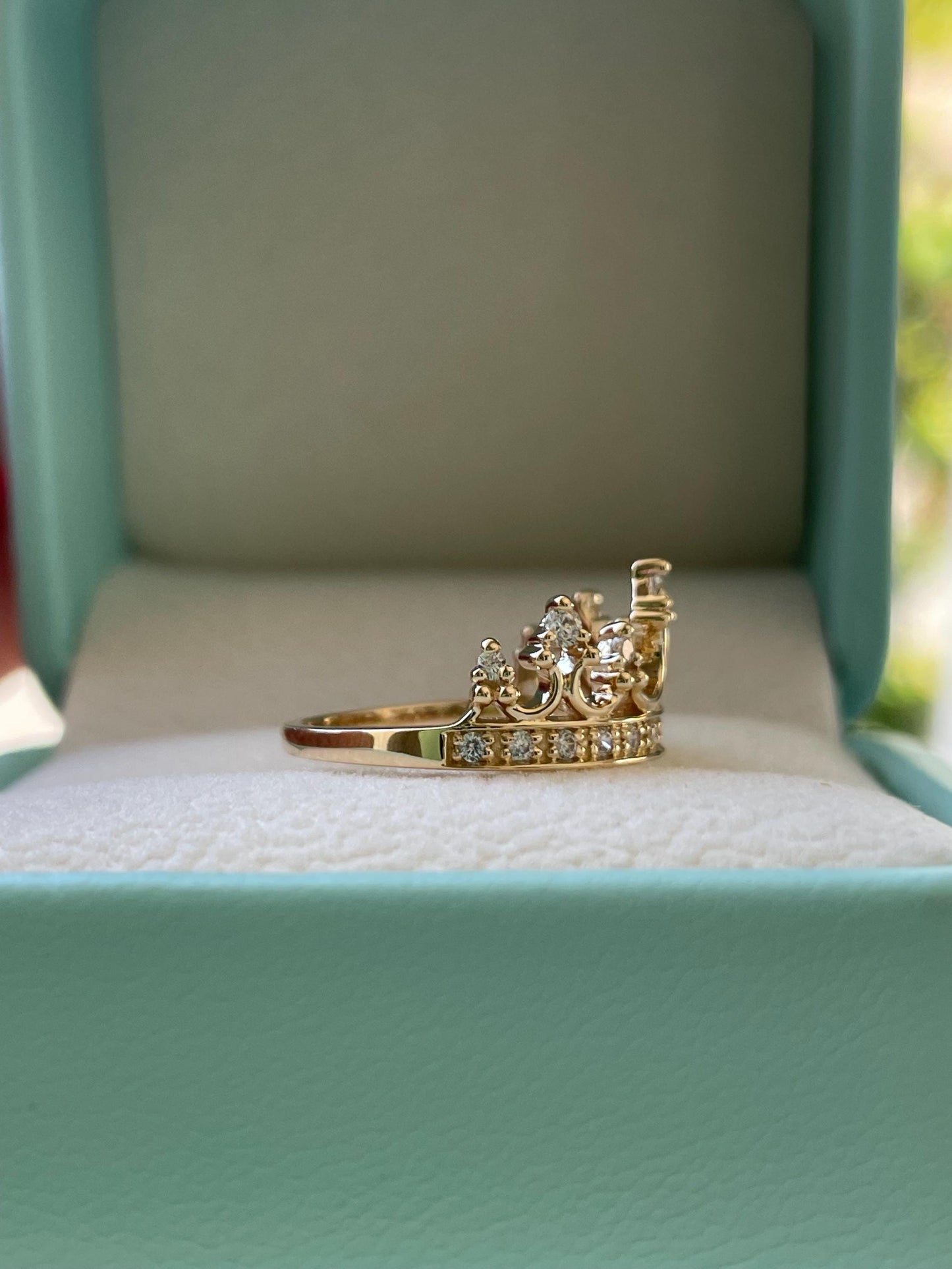 14K gold queen crown ring with moissanite , gift for her, graduation gift, moissanite crown ring, engagement ring