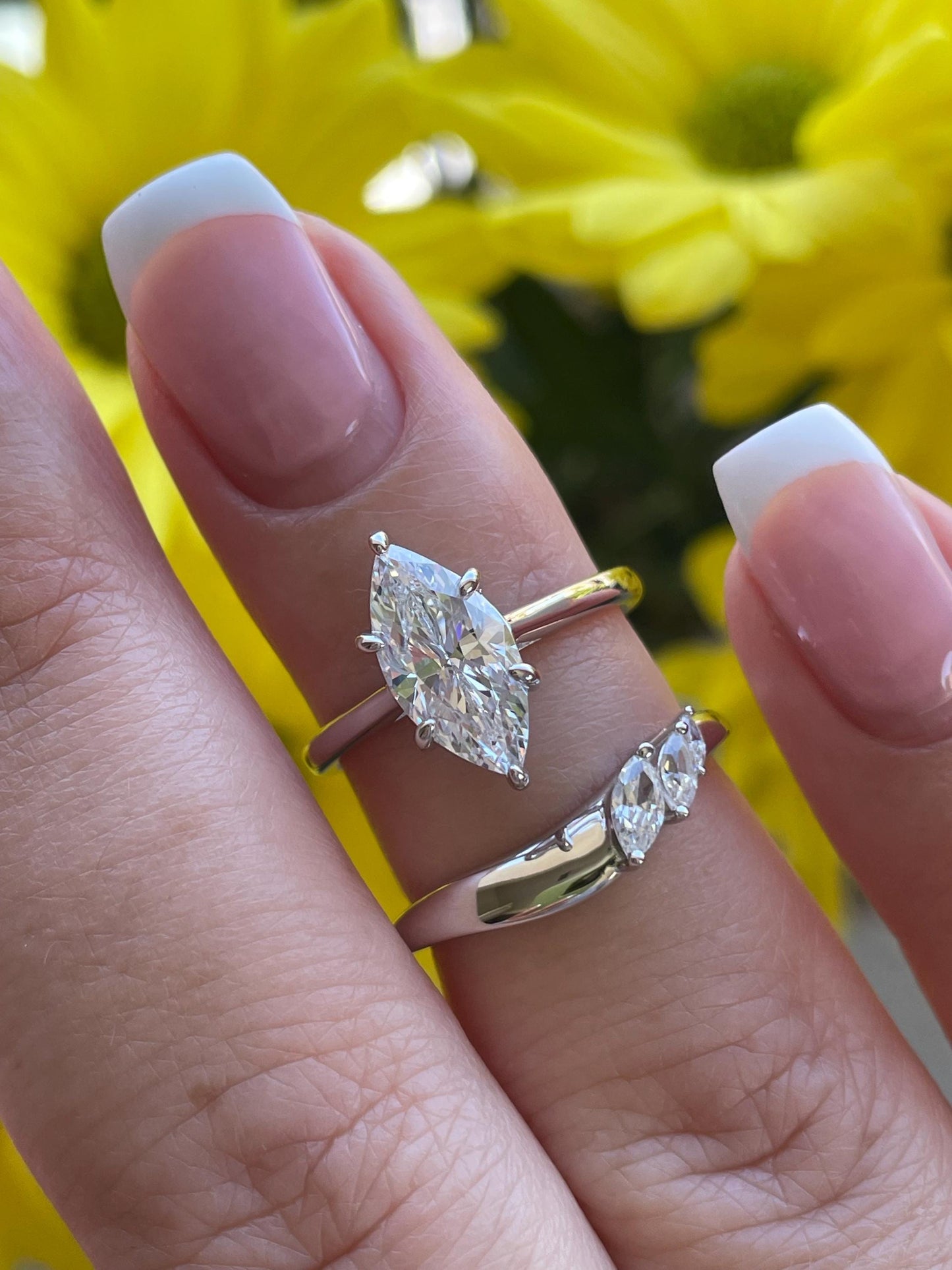 Sterling Silver 925 Engagement Ring bridal set with 1.5CT marquise cut simulated dimond Solitare and curved wedding band