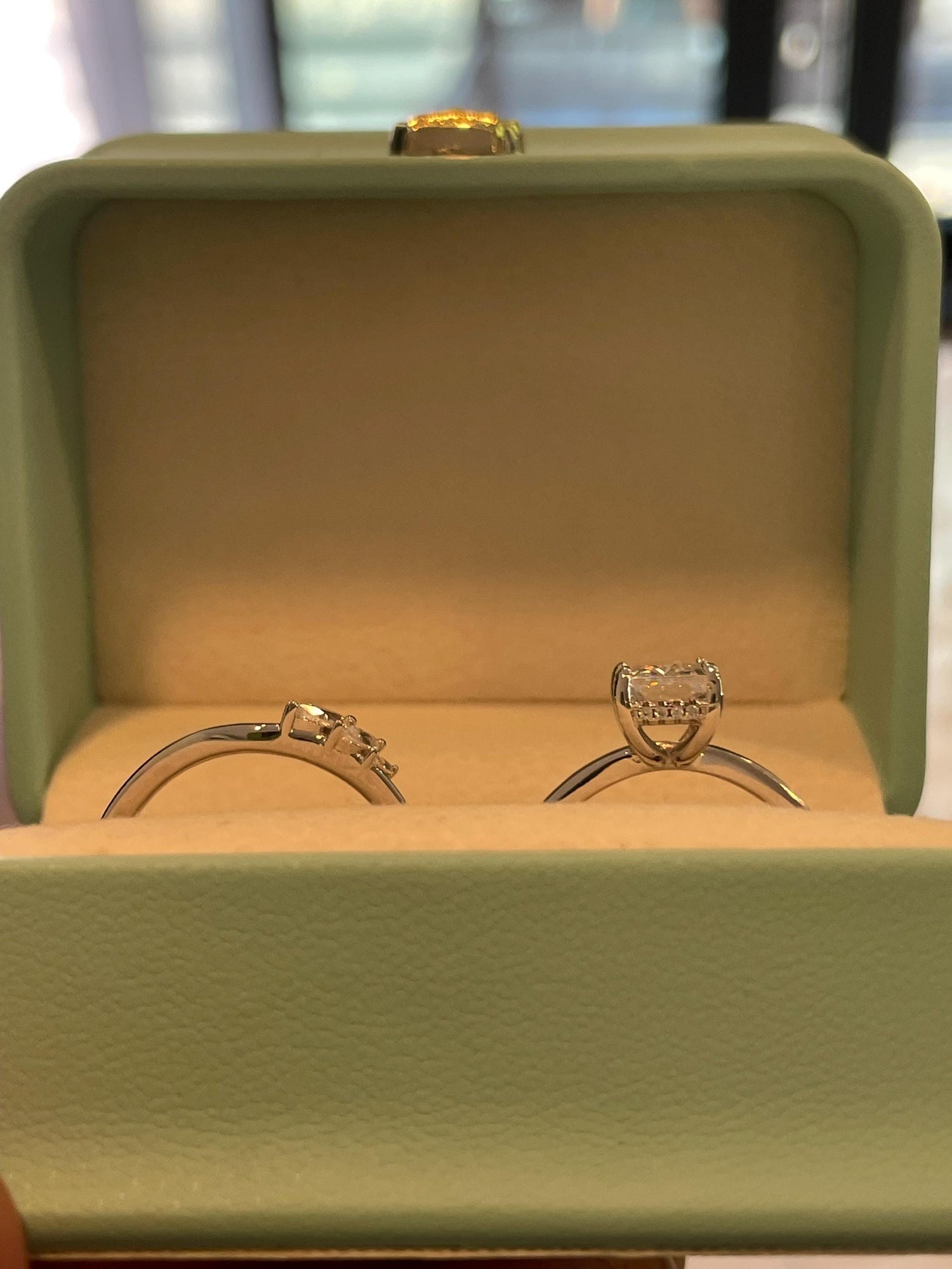 2 carat radiant cut moissanite engagement ring set. Sterling silver 925 bridal ring set with 2CT solitare with hidden halo and curved band.