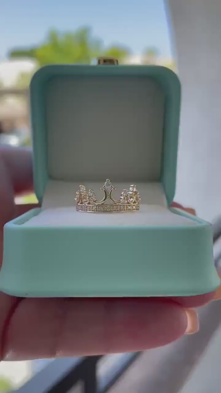 14K gold queen crown ring with moissanite , gift for her, graduation gift, moissanite crown ring, engagement ring