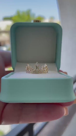 14K gold queen crown ring with moissanite , gift for her, graduation gift, moissanite crown ring, engagement ring