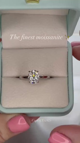 2CT moissanite engagement ring with hidden halo. Sterling Silver 925 Engagement Ring with 2CT(7mm*9mm)  oval cut the finest D VVS moissanite