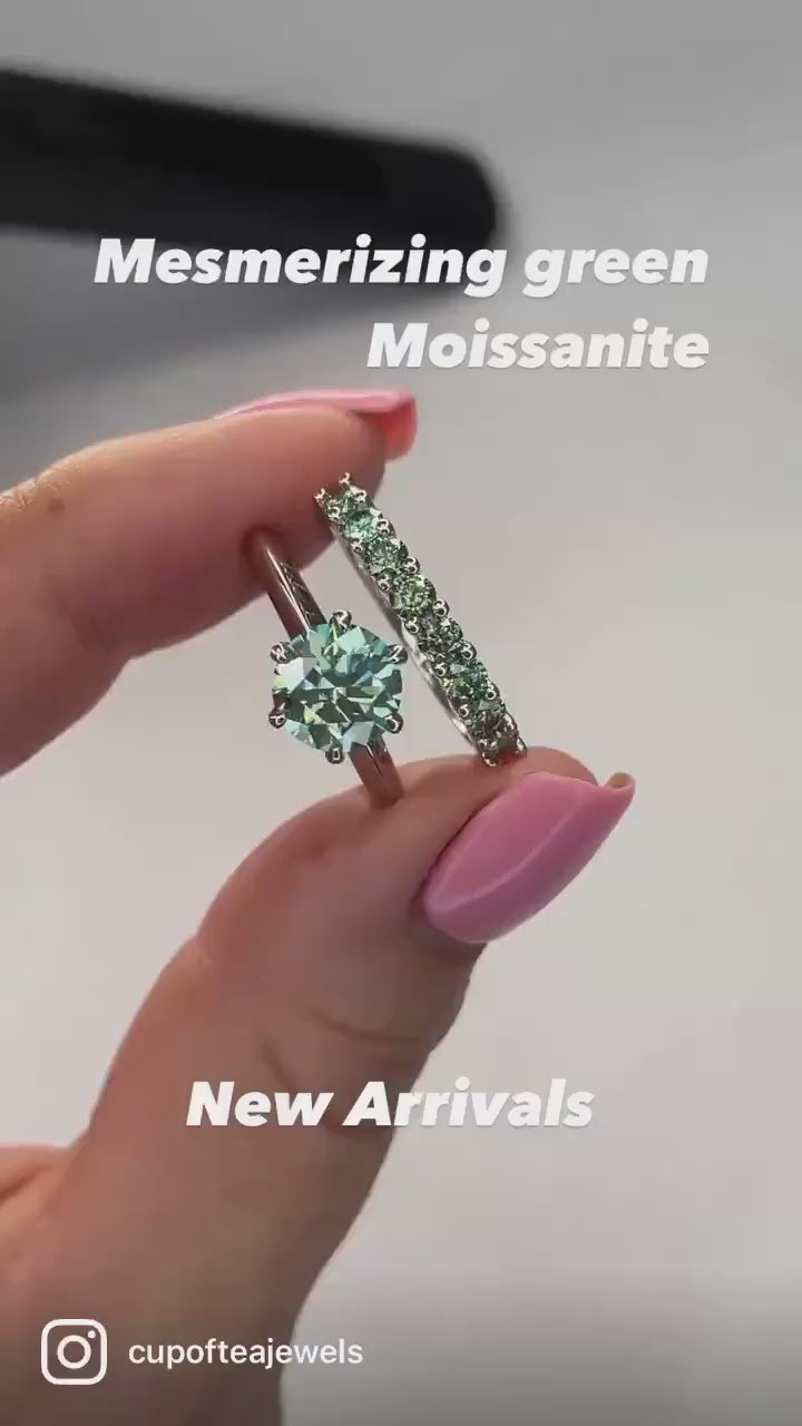 Green Moissanite Ring Set in Sterling Silver 925, engagement Moissanite ring, moissanite engagement ring