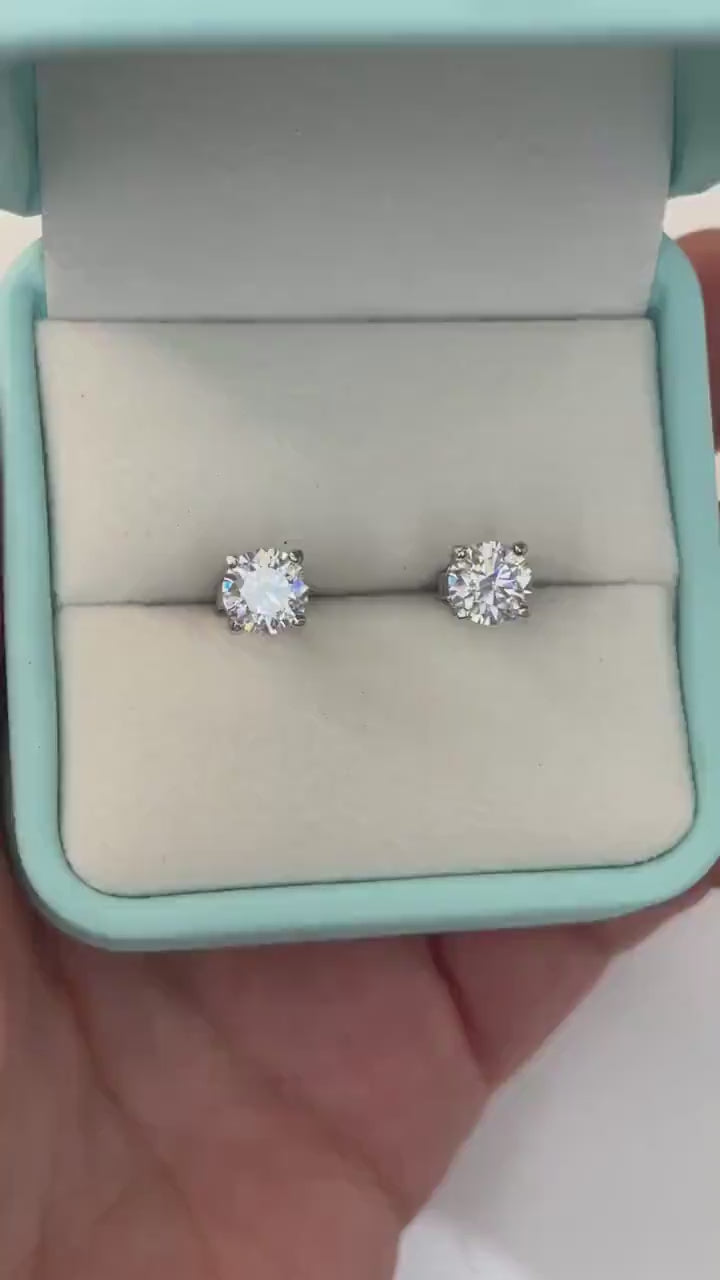 Moissanite. 1.6 CTTW  (0.8CT+0.8CT) The Finest D color Flawless Moissanite Stud Earrings in Sterling Silver 925