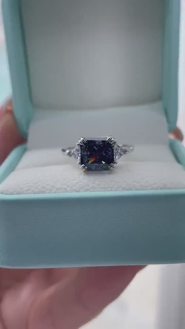 The Joy. Crushed ice 3CT black, dark blue simulated diamond in sterling silver 925. Engagement ring, promise ring, 3 stone ring