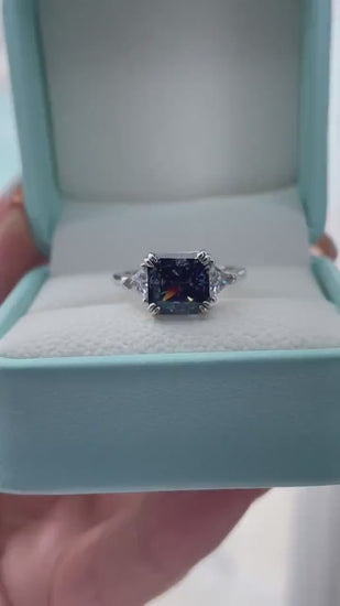 The Joy. Crushed ice 3CT black, dark blue simulated diamond in sterling silver 925. Engagement ring, promise ring, 3 stone ring