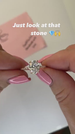Rose gold vermeil, yellow gold vermeil, silver 925 Engagement Ring with 2CT oval cut simulated diamonds or moissanite