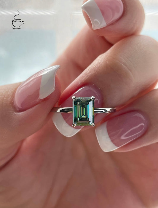 Green Moissanite. Sterling Silver 925 engagement ring with 2CT emerald cut green Moissanite in Silver925
