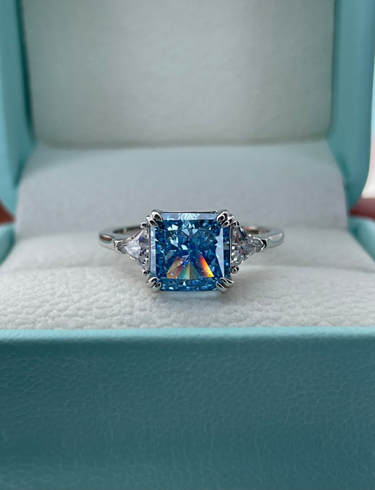 The Joy. Sterling Silver 925 ring with blue topaz crushed ice simulated diamond